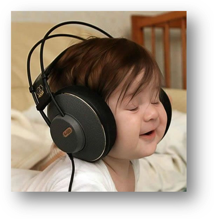 Малыш с удовольствием слушает музыку. Меломан. / Дети / Смешные ...
